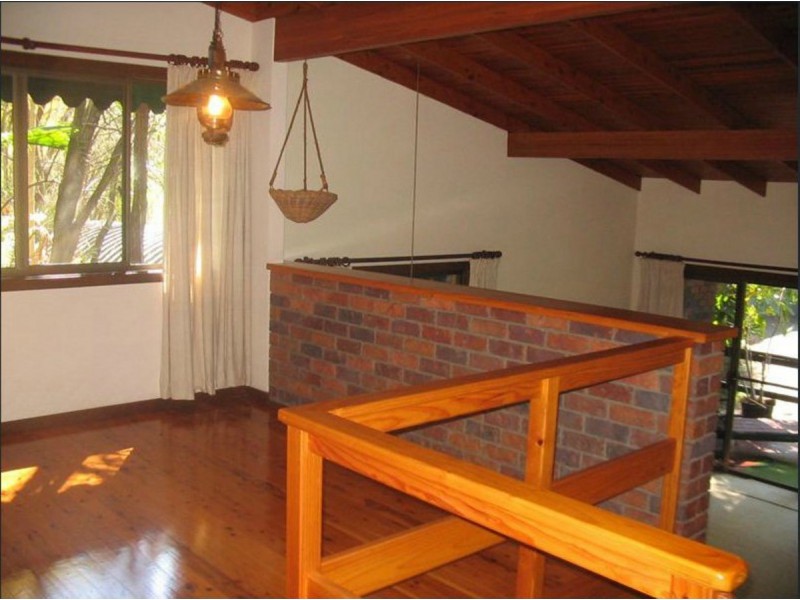 38 Tucker Street, Chapel Hill QLD 4069
