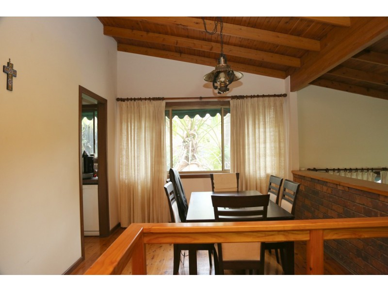 38 Tucker Street, Chapel Hill QLD 4069