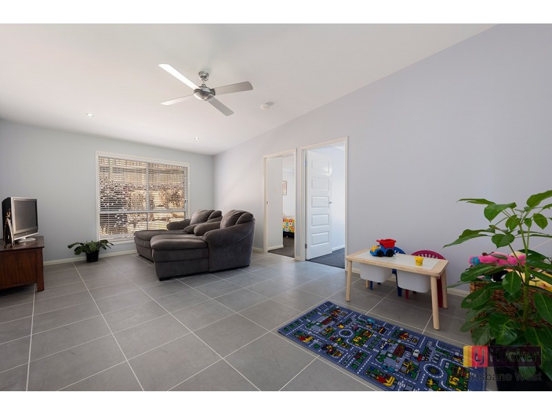 48 Grange Place, Moggill QLD 4070