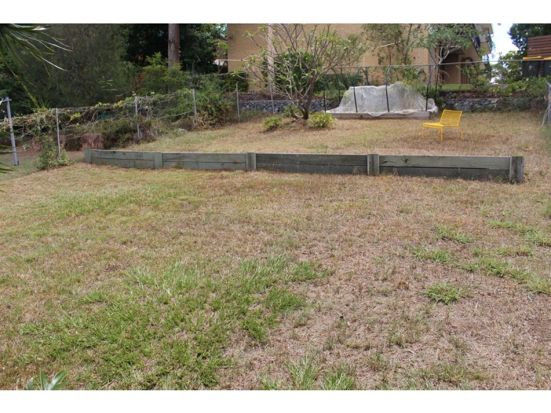 19 Warren Street, St Lucia QLD 4067