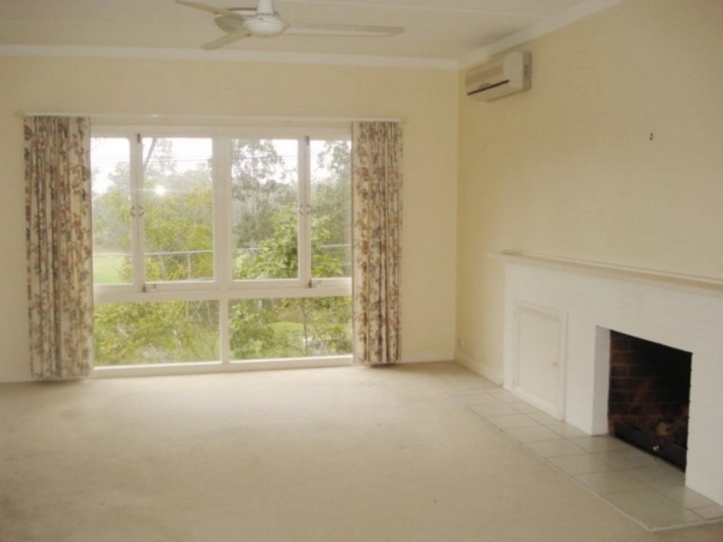 1 Hillside Terrace, St Lucia QLD 4067