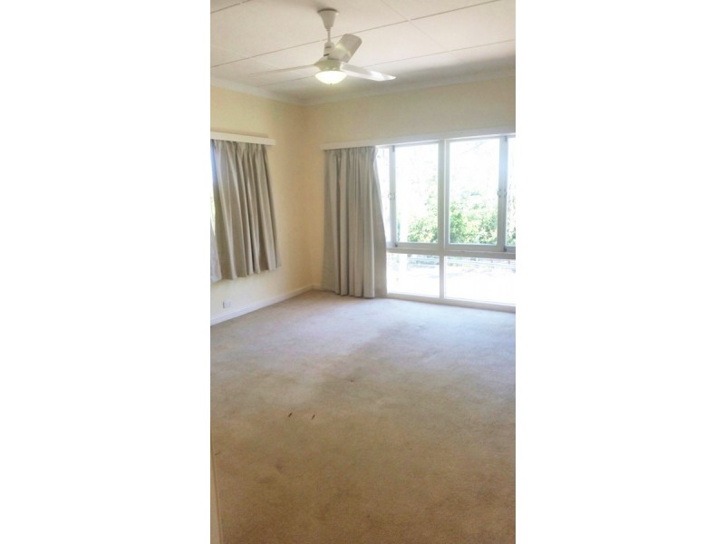 1 Hillside Terrace, St Lucia QLD 4067