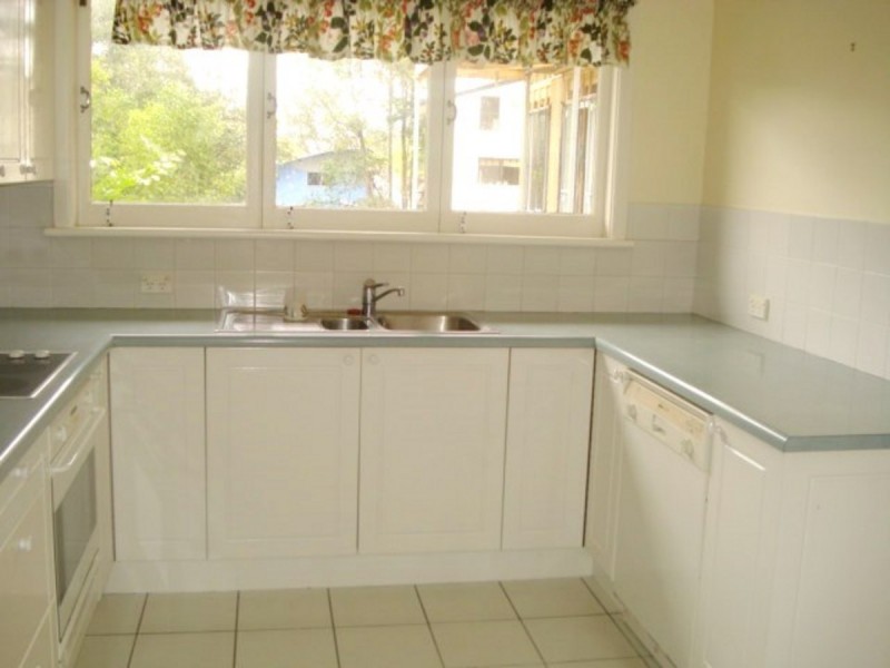 1 Hillside Terrace, St Lucia QLD 4067