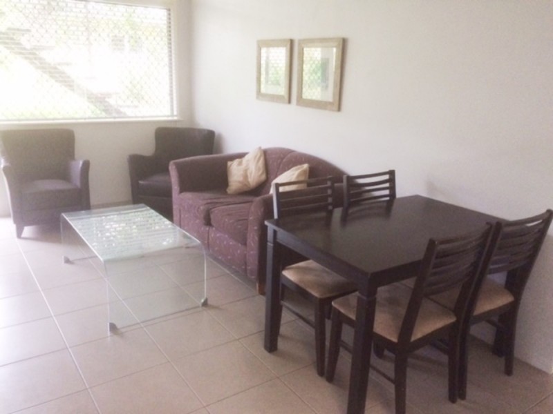 3/74 Highland Terrace, St Lucia QLD 4067