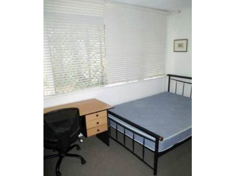 3/74 Highland Terrace, St Lucia QLD 4067