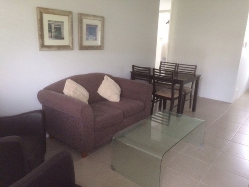 3/74 Highland Terrace, St Lucia QLD 4067