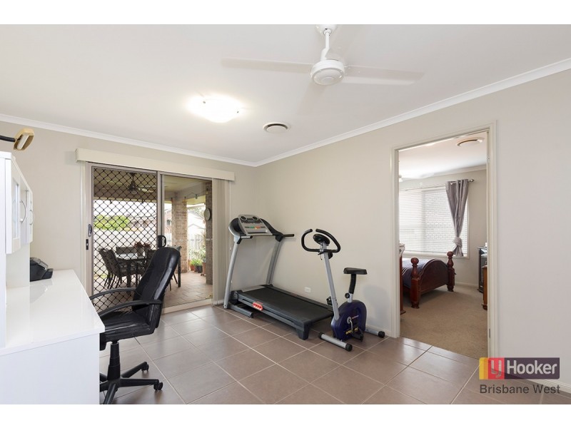 5A Pioneer Crescent, Bellbowrie QLD 4070