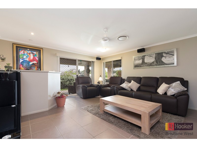 5A Pioneer Crescent, Bellbowrie QLD 4070