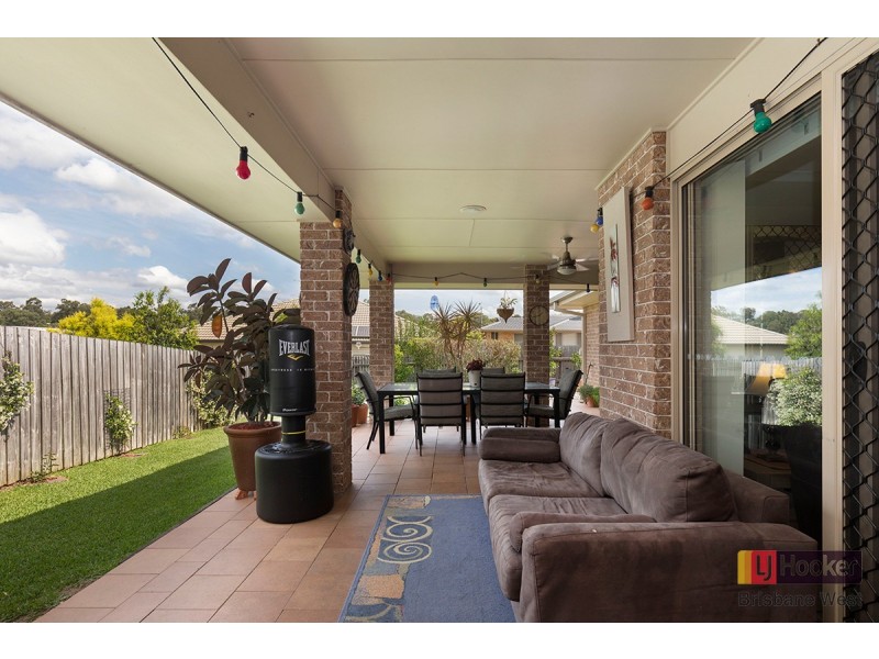 5A Pioneer Crescent, Bellbowrie QLD 4070