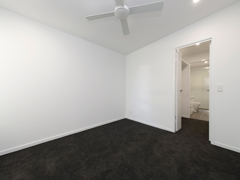 12/4 Carmody Road, St Lucia QLD 4067