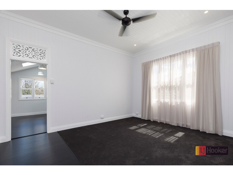 36 Curlew Street, Toowong QLD 4066