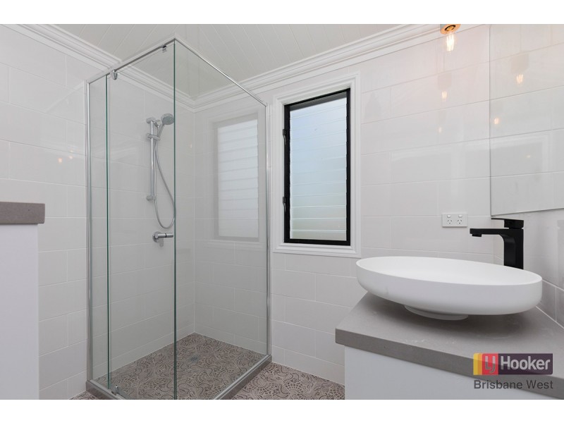 36 Curlew Street, Toowong QLD 4066