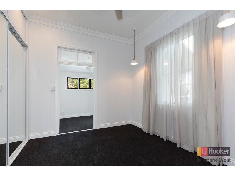 36 Curlew Street, Toowong QLD 4066