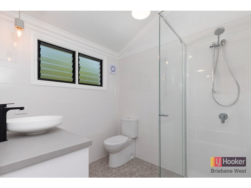 36 Curlew Street, Toowong QLD 4066
