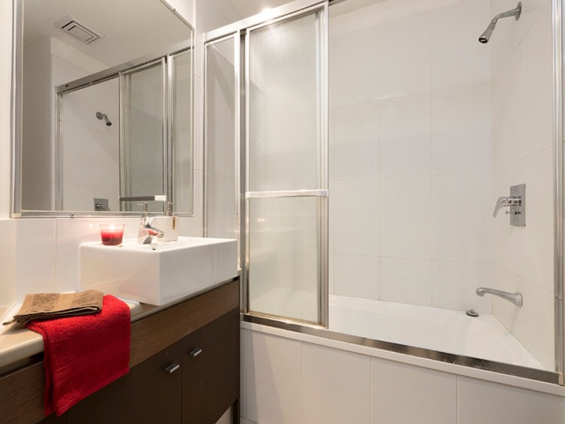 2/26 Lambert Road, Indooroopilly QLD 4068