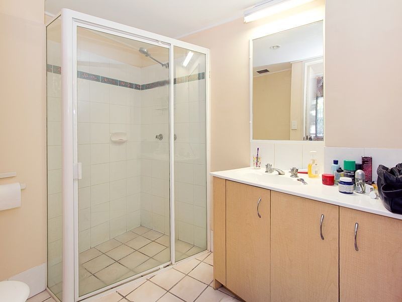 2/44 Lissner Street, Toowong QLD 4066