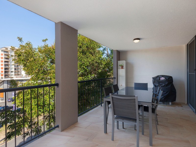 42/7 Landsborough Terrace, Toowong QLD 4066