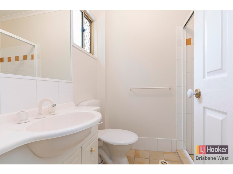 3/12 Priory Street, Indooroopilly QLD 4068