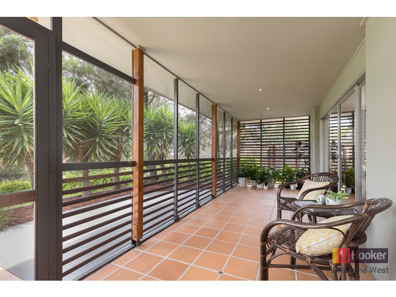 5 Azure Court, Bellbowrie QLD 4070