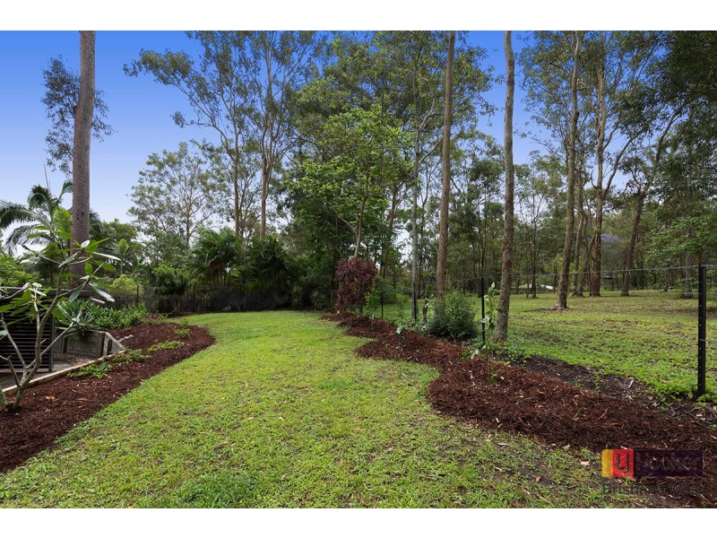 5 Azure Court, Bellbowrie QLD 4070