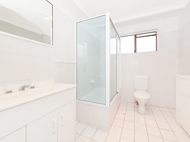 4/27 Cadell Street, Toowong QLD 4066