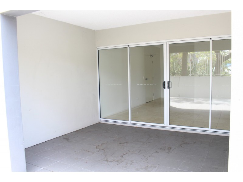 1/8 Underhill Avenue, Indooroopilly QLD 4068