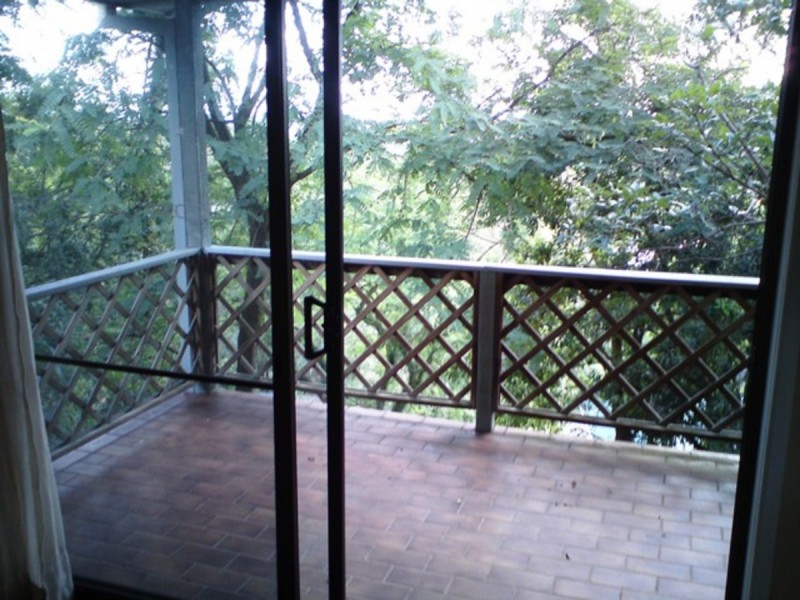 327 Swann Road, St Lucia QLD 4067