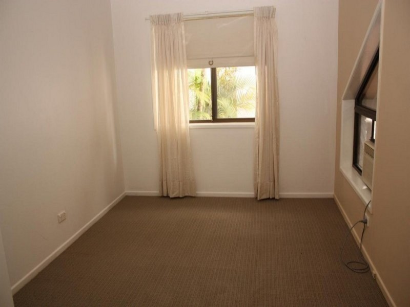 327 Swann Road, St Lucia QLD 4067