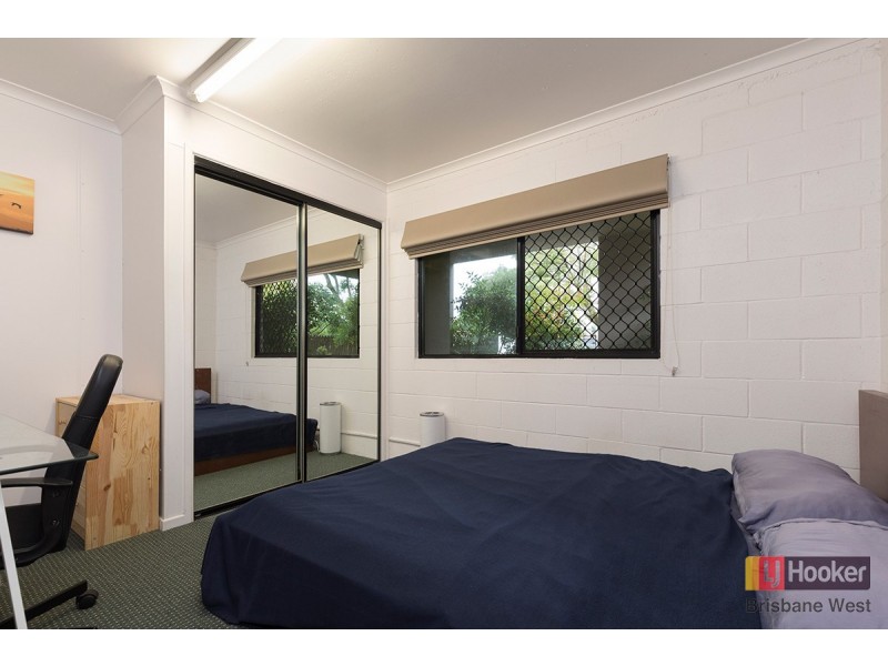 1/260 Sir Fred Schonell Drive, St Lucia QLD 4067