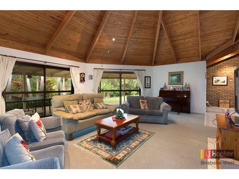 107 Grandview Road, Pullenvale QLD 4069