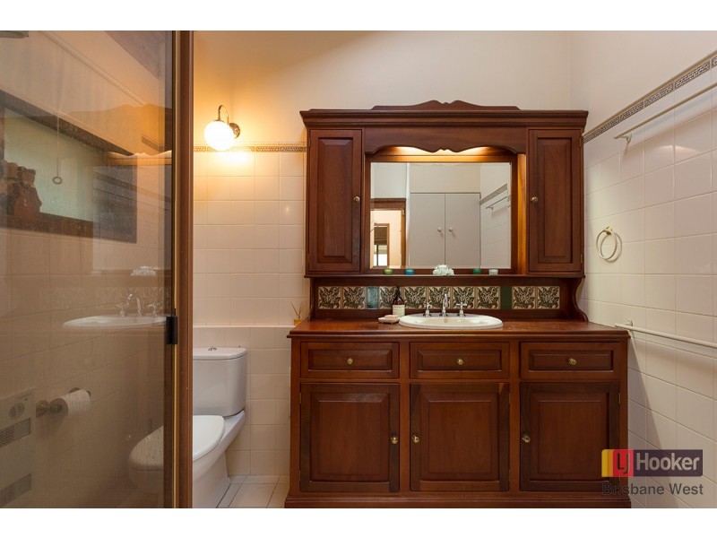 107 Grandview Road, Pullenvale QLD 4069