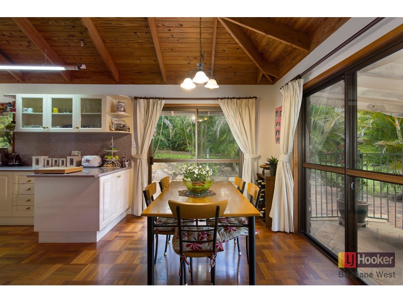 107 Grandview Road, Pullenvale QLD 4069