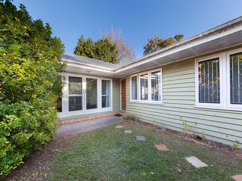 259 Hawken Drive, St Lucia QLD 4067