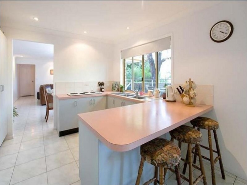 14 Annabel Street, Kenmore QLD 4069