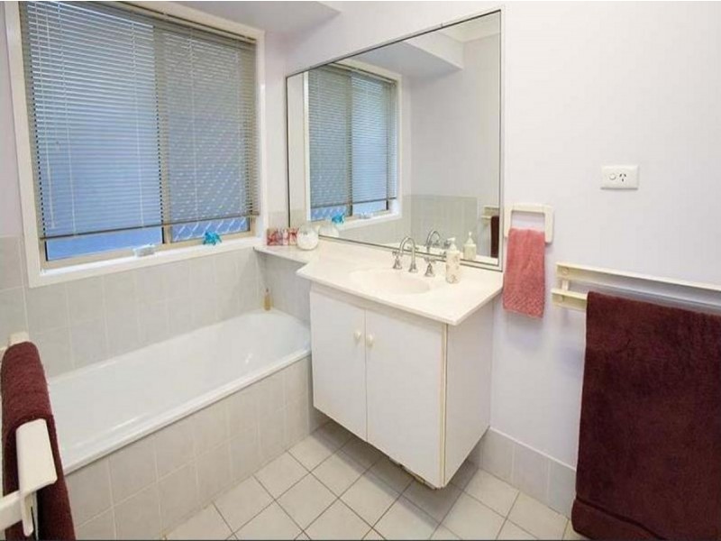 14 Annabel Street, Kenmore QLD 4069