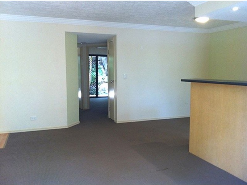 6/182 Carmody Road, St Lucia QLD 4067