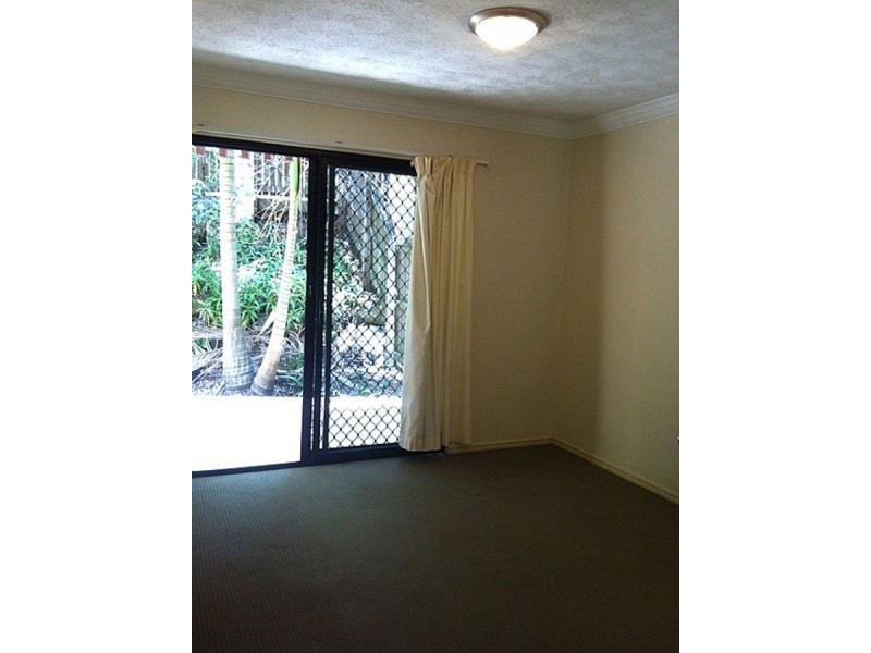 6/182 Carmody Road, St Lucia QLD 4067