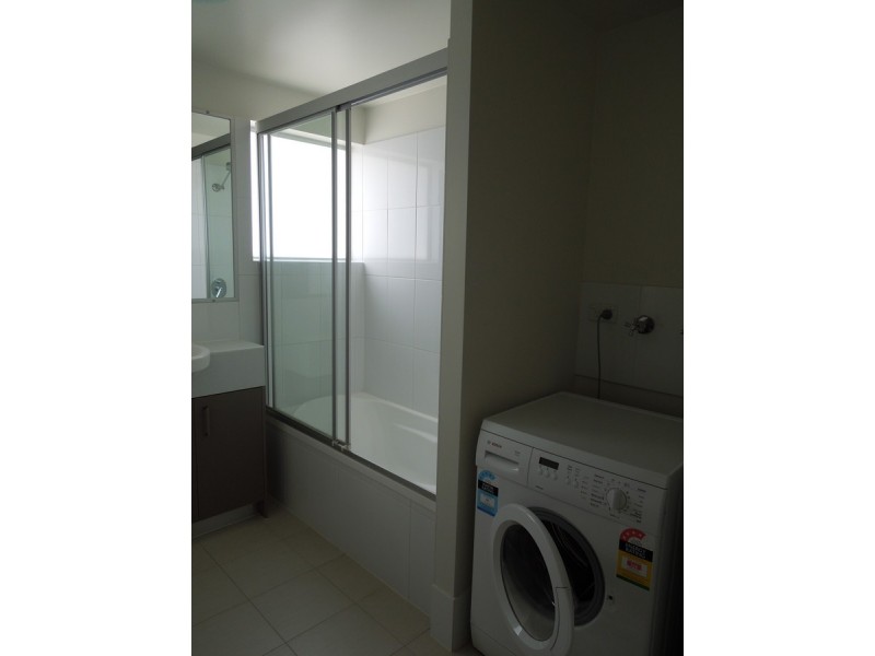 8/159 Clarence Road, Indooroopilly QLD 4068