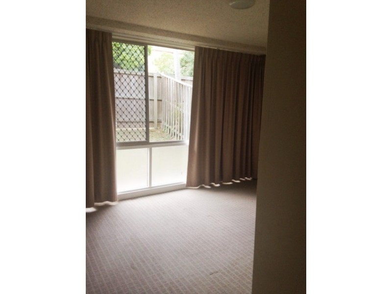 2/42 Bayliss Street, Toowong QLD 4066