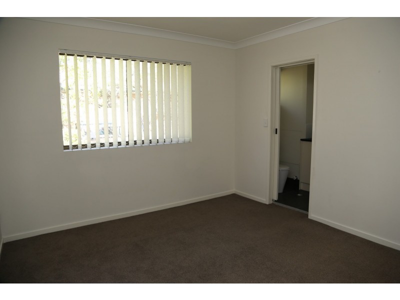 4/37 Mitre Street, St Lucia QLD 4067