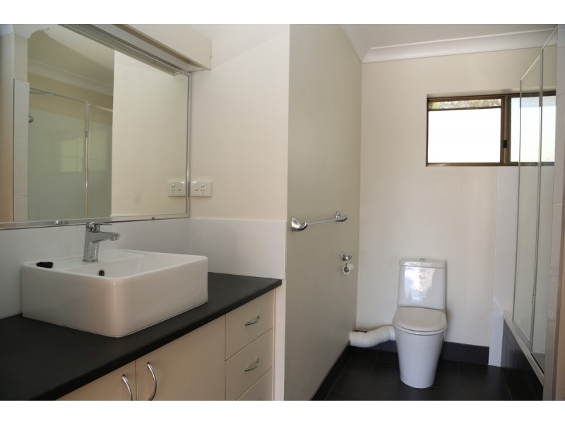 4/37 Mitre Street, St Lucia QLD 4067