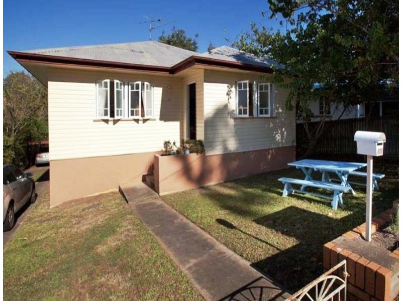 128 Dell Road, St Lucia QLD 4067