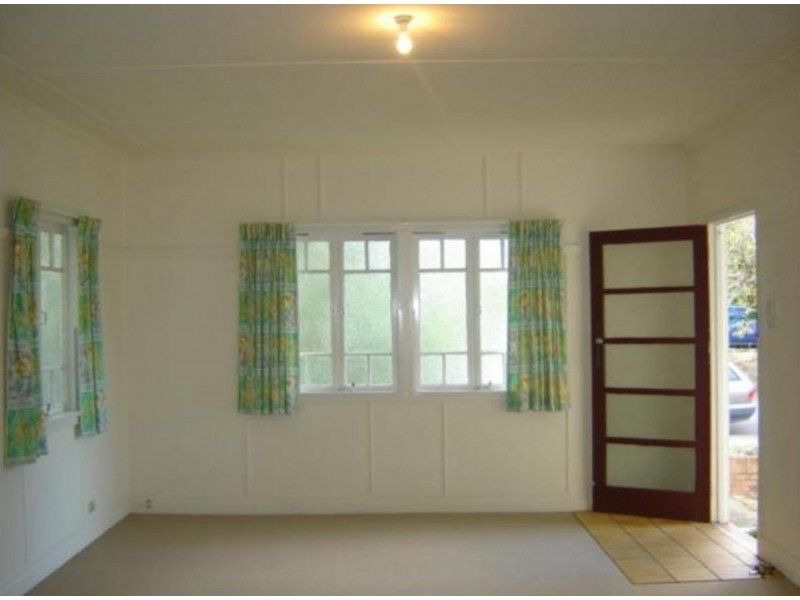 128 Dell Road, St Lucia QLD 4067