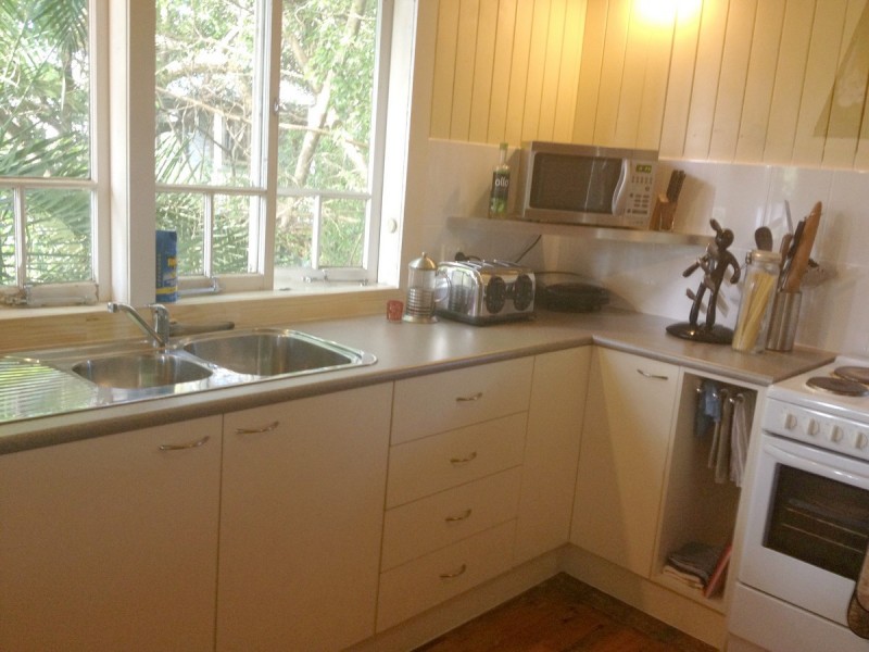 98 Stanley Terrace, Taringa QLD 4068