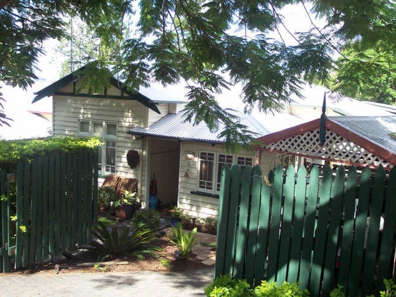 5 Rose Terrace, Toowong QLD 4066