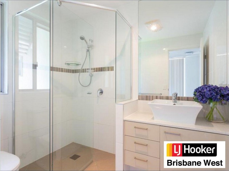 8/74 Durham Street, St Lucia QLD 4067