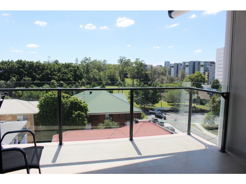 28/3 Bennett Street, Toowong QLD 4066