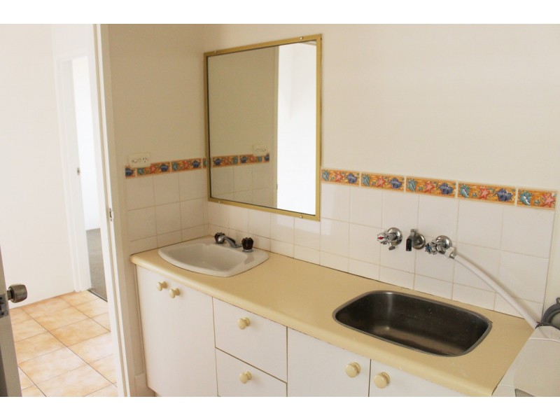 7/52 Sisley Street, St Lucia QLD 4067