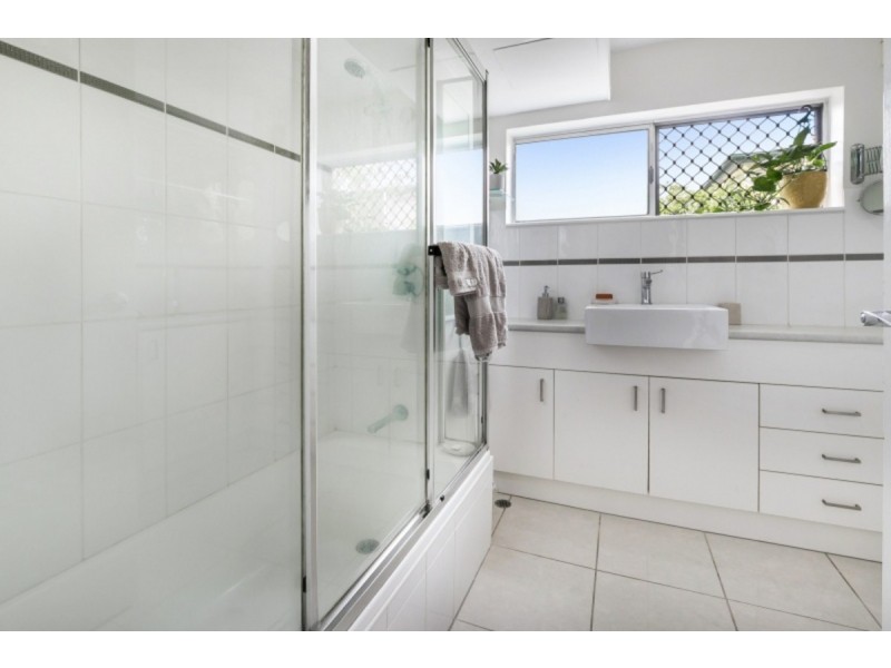 1/23 Augustus Street, Toowong QLD 4066