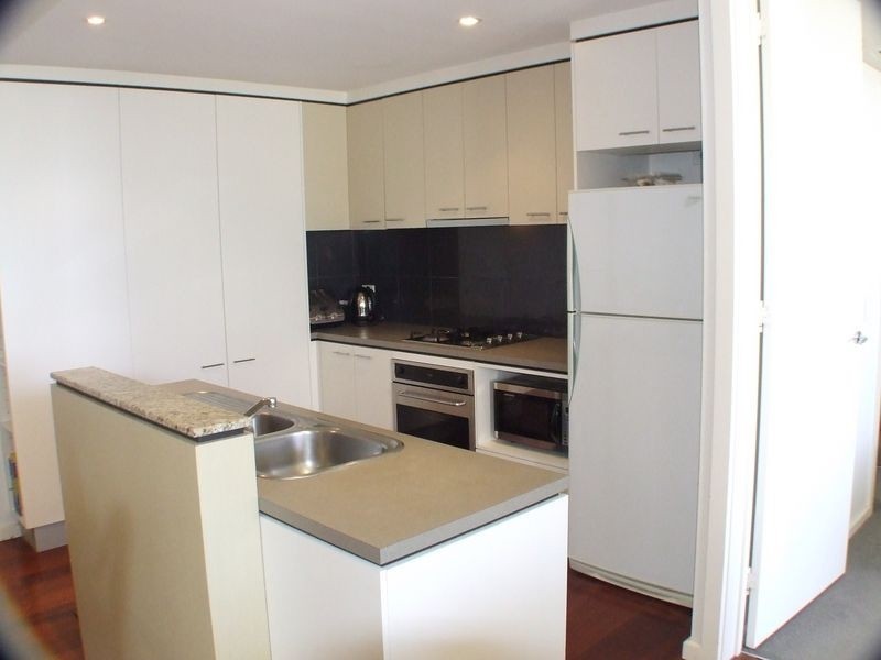 19/26 Holland Street, Toowong QLD 4066